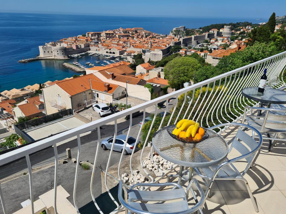 Appartamento Panoramic Sea And Old Town View Ragusa Esterno foto