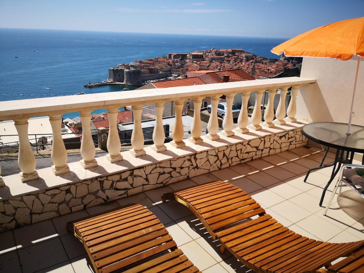 Appartamento Panoramic Sea And Old Town View Ragusa Esterno foto
